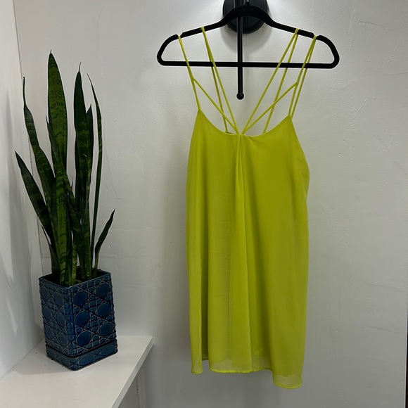 Lime green dress - Picture 1 of 4